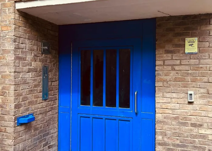 Lovely Entire Flat With Private Balcony In Euston-Central London