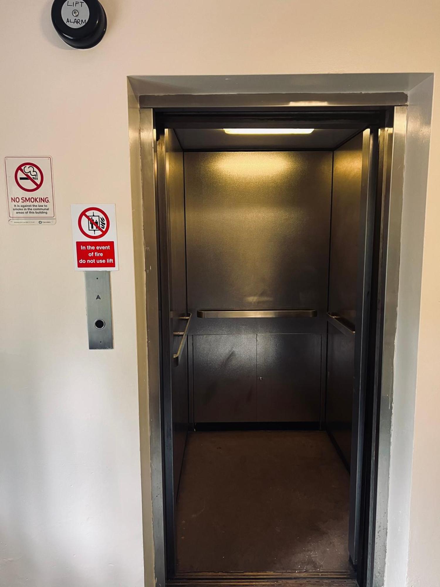 Apartment Lovely Entire Flat With Private Balcony In Euston-central London
