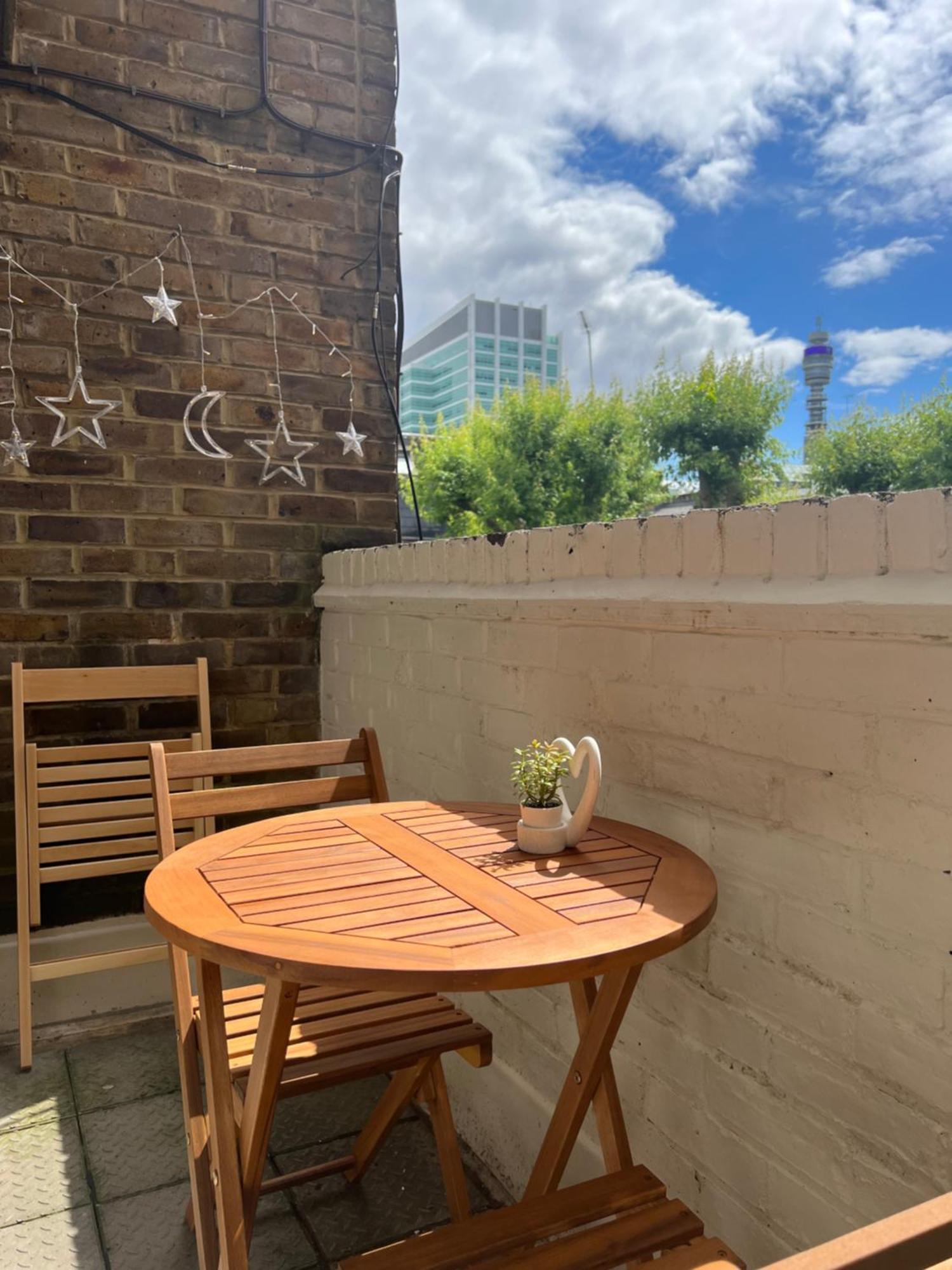 Apartment Lovely Entire Flat With Private Balcony In Euston-central *