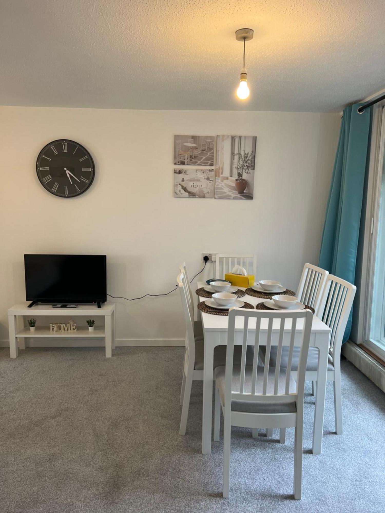 Lovely Entire Flat With Private Balcony In Euston-central * London