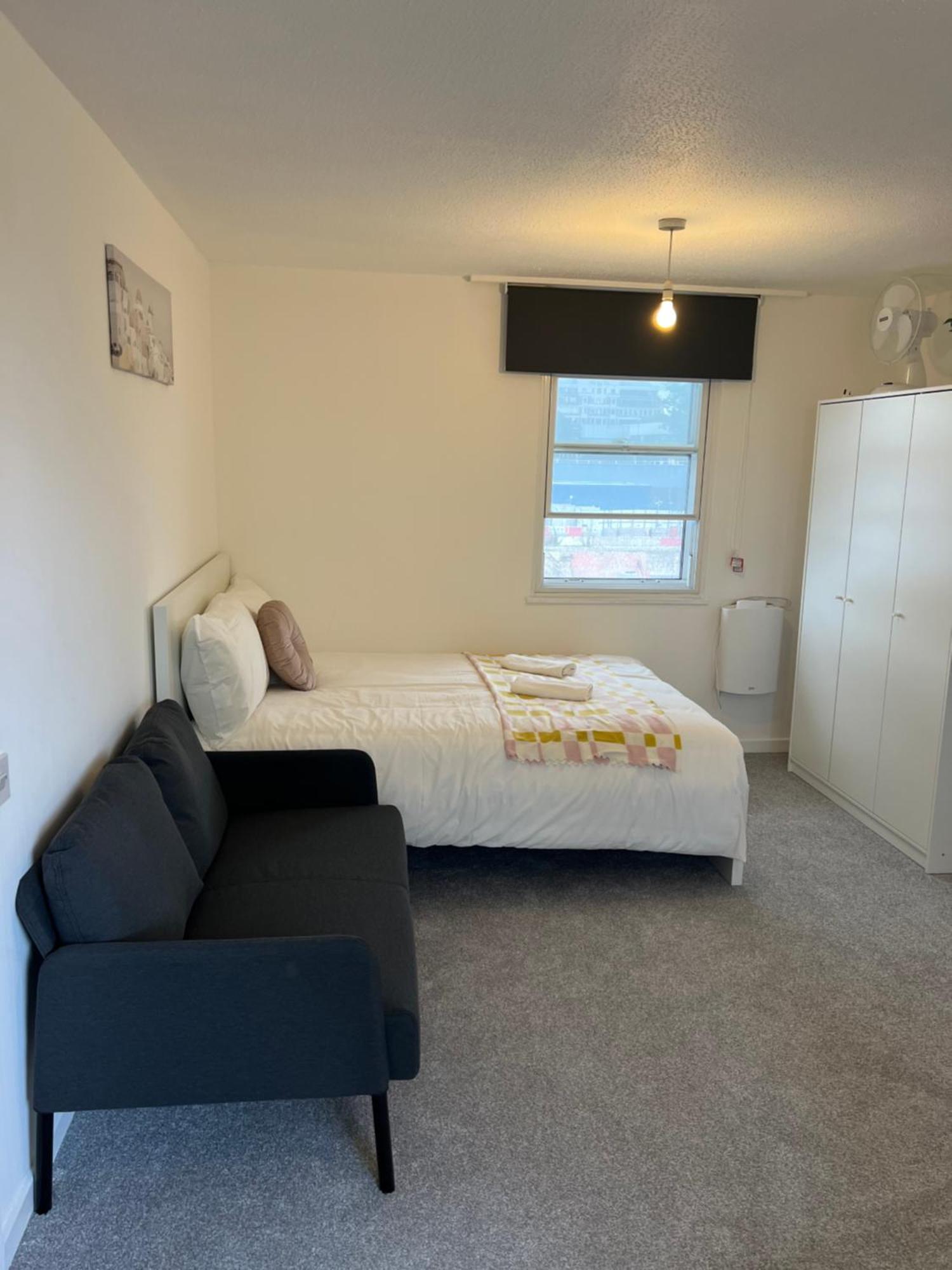 Apartment Lovely Entire Flat With Private Balcony In Euston-central London