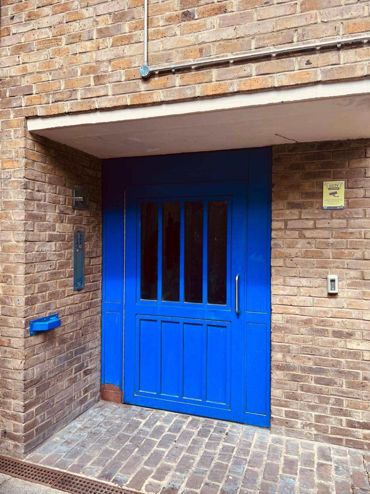 Lovely Entire Flat With Private Balcony In Euston-central * London